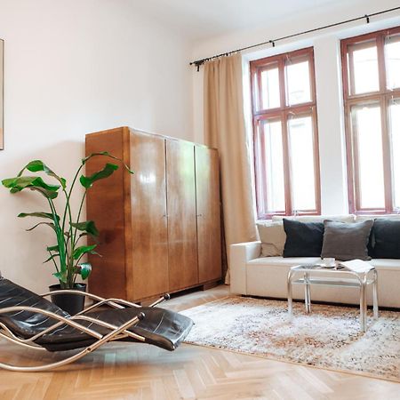 ワルシャワOomph Vintage 2Br Gem Steps From Politechnikaアパートメント エクステリア 写真
